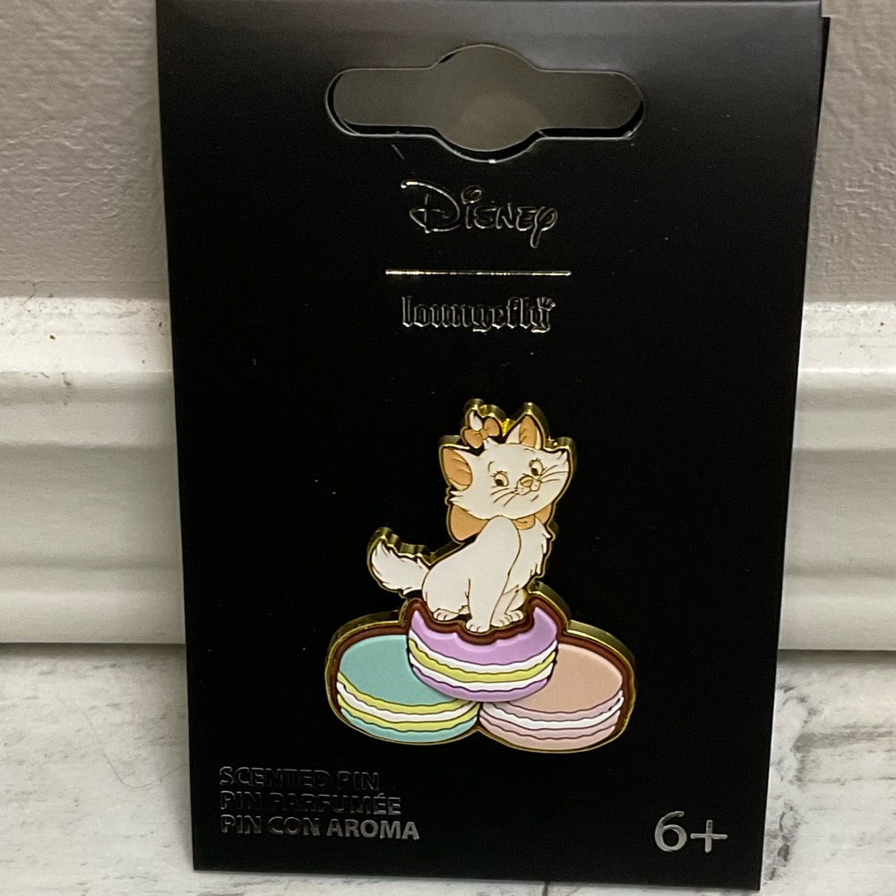 New Loungefly Marie the Aristocats Macarons Pin